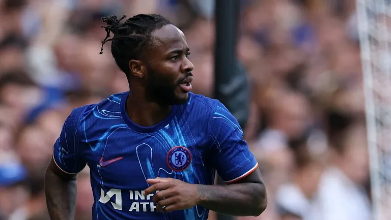 Стерлинга интересовали несколько клубов, но «Челси» отказал