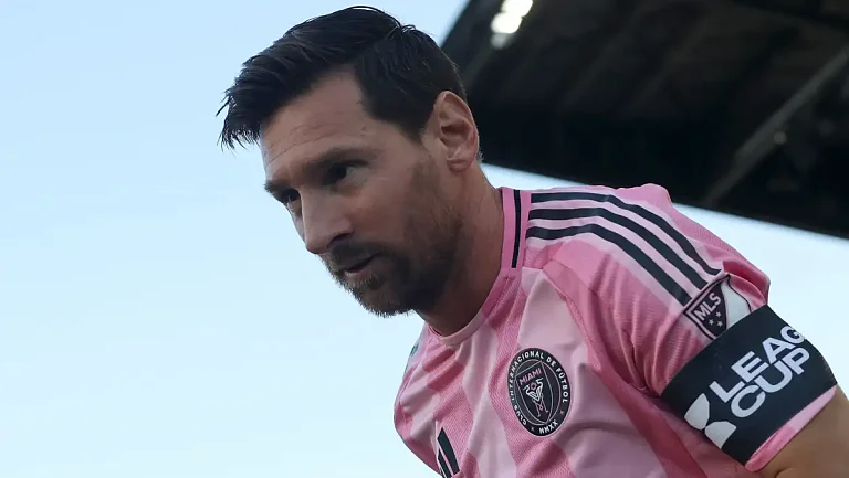 Месси получил травму в матче с «Некаксой», Альба обеспокоен