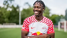 Битшиабу останется в «Лейпциге» до 2029: ставка на молодежь и мощь