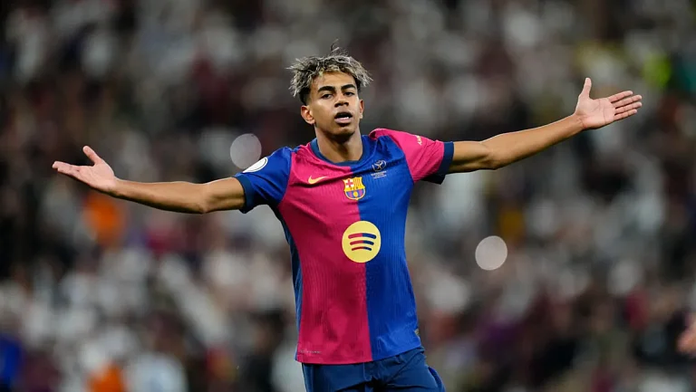 Ламин Ямаль побил рекорд Мбаппе в Лиге чемпионов