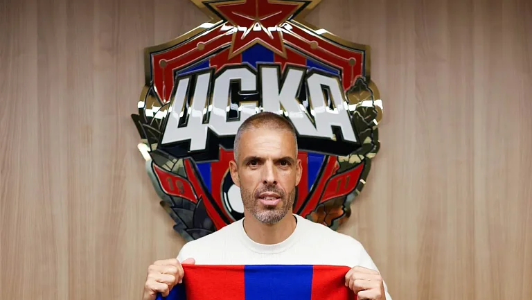 Тренер ЦСКА отказался отдельно комментировать игру Глебова