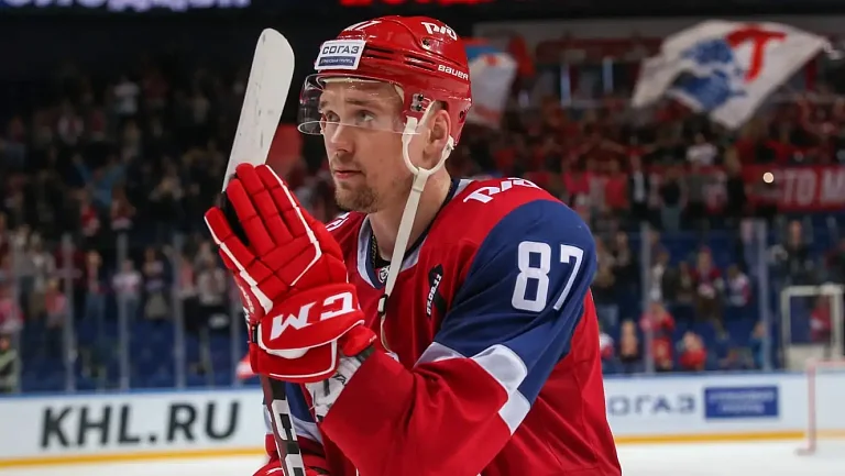 Рафиков объяснил, почему без раздумий продлил контракт с «Локомотивом»