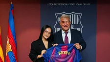 Певица Бекки Джи посетила матч «Барселоны» против «Валенсии»