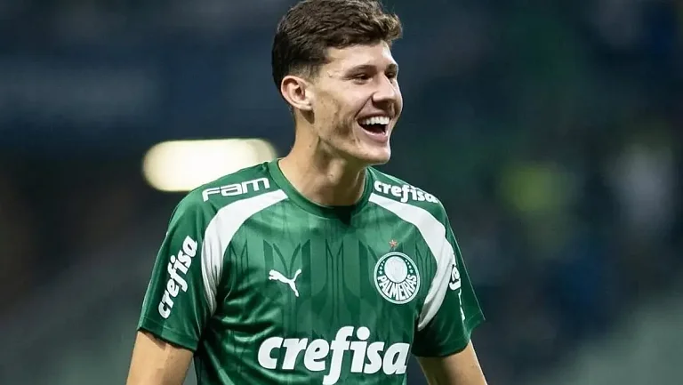 «Арсенал» вступил в борьбу за молодого защитника из Бразилии