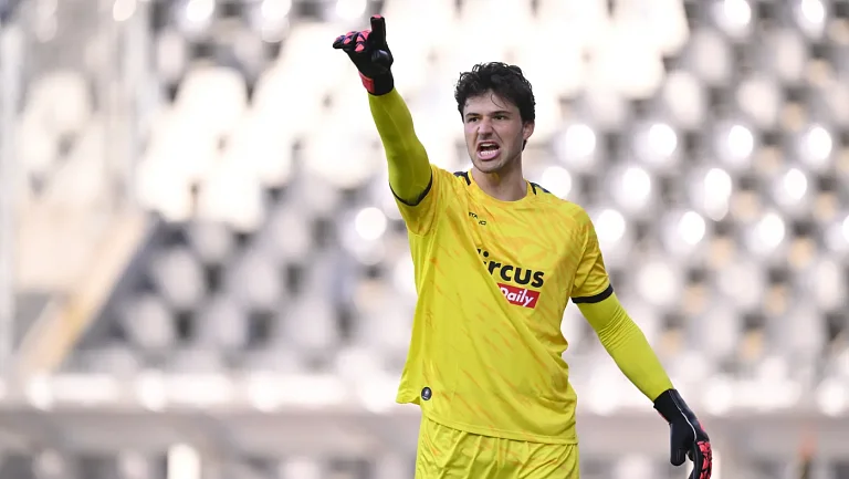 МЮ подписал голкипера Ламменса из «Антверпена»