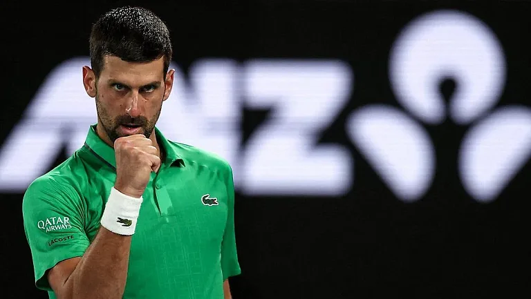 38-летний Джокович сенсационно выиграл первый сет у Алькараса