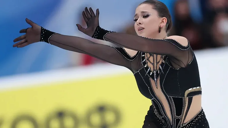 В ISU хотят прокомментировать право Валиевой выступать на турнирах в России