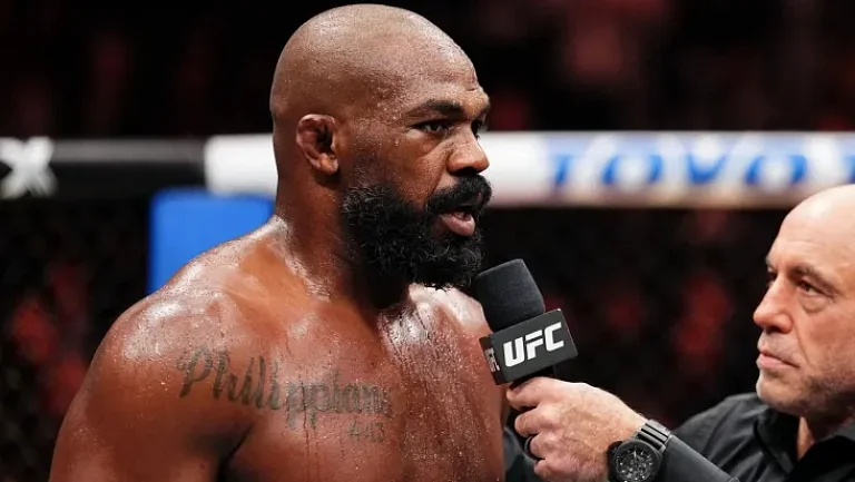 Завершивший карьеру Джон Джонс снова попал в список допинг-контроля UFC