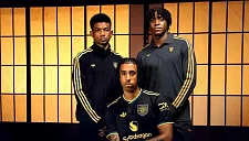 «Манчестер Юнайтед» представил новый черный комплект формы