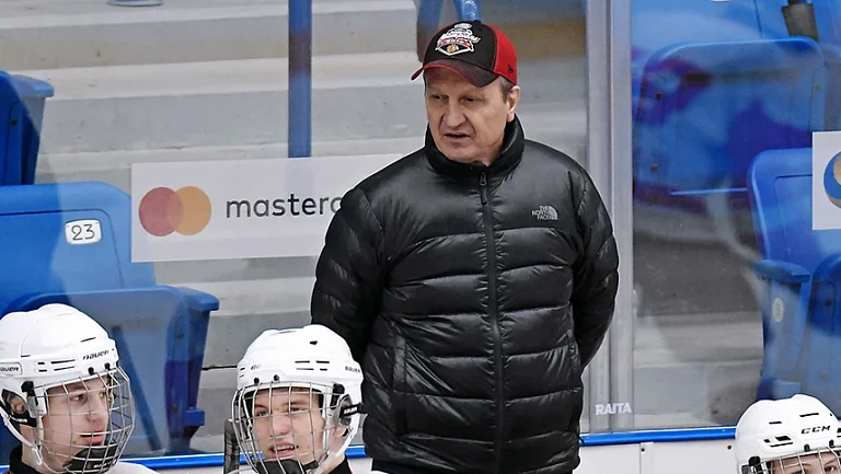 Тренер Геннадий Курдин назвал руководителей IIHF уродами