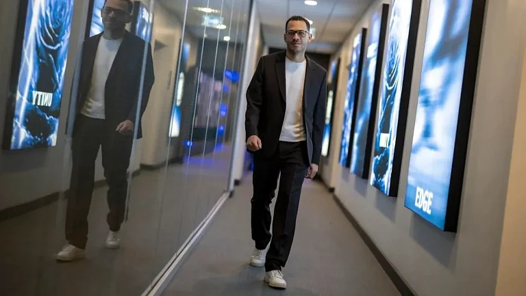 Лиам Росеньор прибыл на базу «Челси» после назначения главным тренером