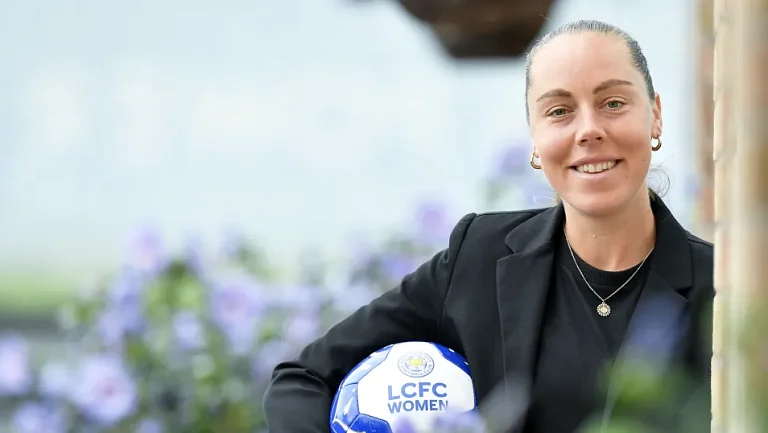 «Лестер Сити» подписал контракт с Селестой Бурейлл