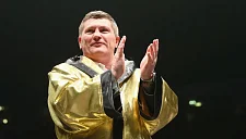 Рики Хаттон найден мертвым в своем доме