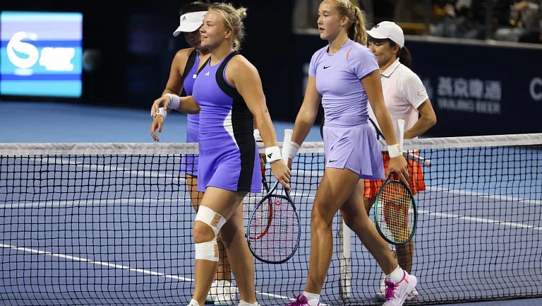 Андреева и Шнайдер борются за плей-офф WTA: что нужно для выхода?