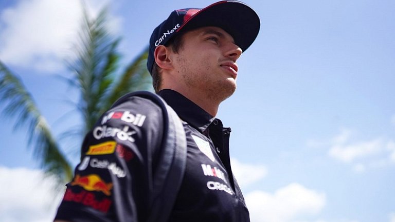 Алекс Палоу может перейти в «Ред Булл» к Ферстаппену