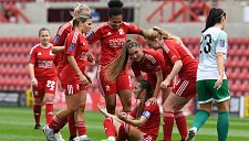 Энни Колстон остается в «Суиндоне» и нацелена на новый рекорд голов