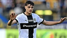 «Милан» опережает «Ливерпуль» в борьбе за защитника «Пармы»