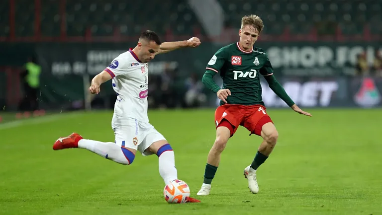 Геннадий Морозов: «Локомотив и ЦСКА судьи тащат за уши»
