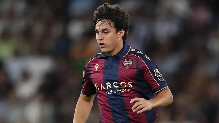 «Бенфика» близка к подписанию Карлоса Альвареса из «Леванте»