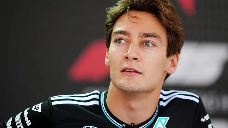 Джордж Рассел продолжает обсуждать условия нового контракта с Mercedes