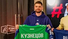 Евгений Кузнецов дебютирует за «Салават Юлаев» в матче против «Автомобилиста»