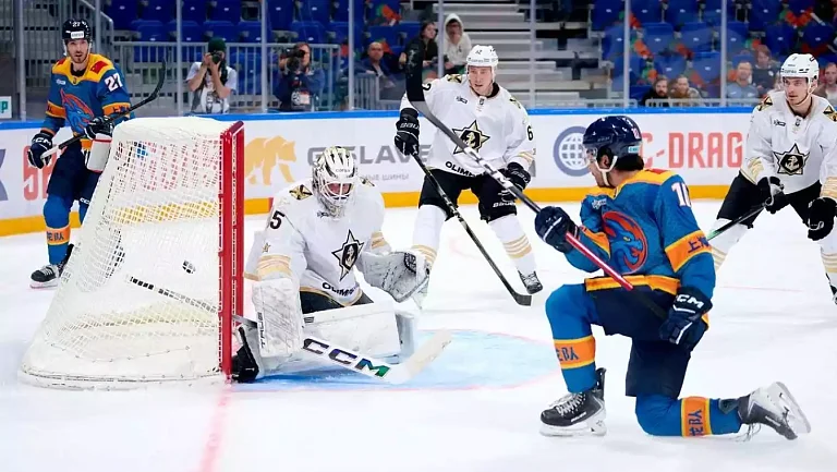 Во Владивостоке «Адмирал» разгромил «Шанхайских Драконов» со счётом 4:0