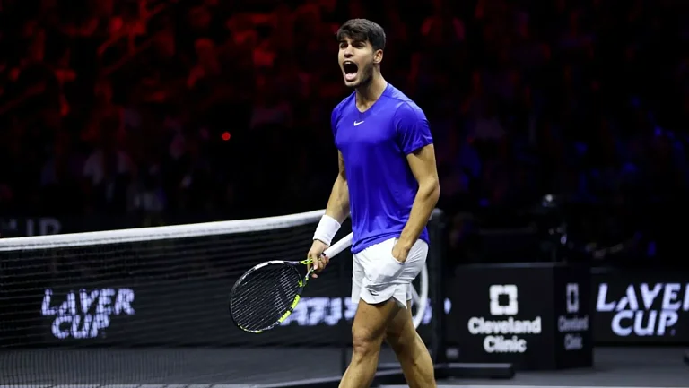 Алькарас и Меньшик выиграли в паре на Кубке Лэйвера