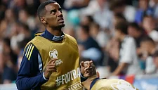 Исак вернулся на поле впервые за четыре месяца