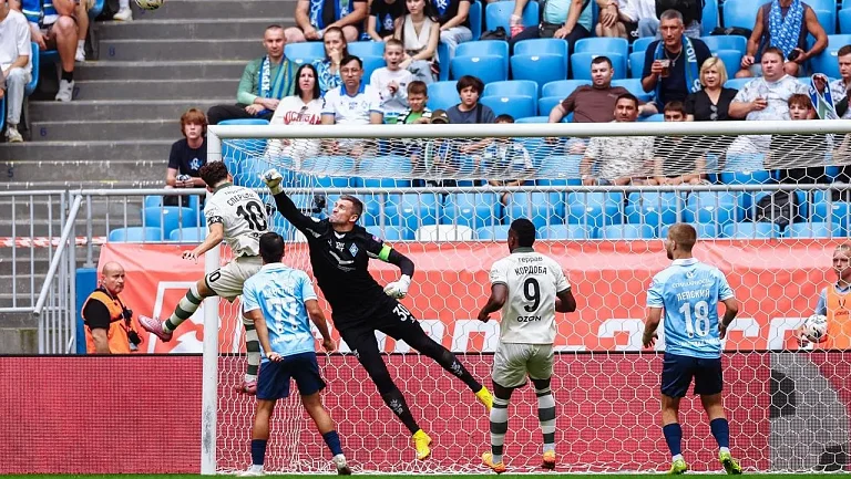 «Краснодар» разгромил «Крылья Советов» и повторил клубный рекорд