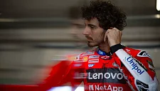 Гонщик Ducati сошёл с дистанции после разрушения задней покрышки