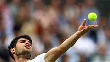 Алькарас уверенно обыграл де Минора и вышел в полуфинал Australian Open