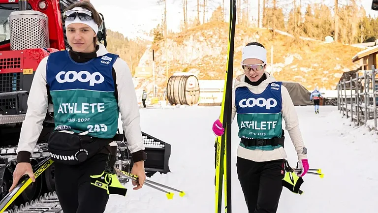 В Казани появились баннеры в поддержу лыжников Коростелева и Непряевой