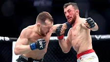 Пётр Ян и Двалишвили получили бонусы за эпичный реванш на UFC 323
