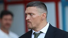 Непобеждённый боксёр Усик принял участие в детском празднике в честь Рождества