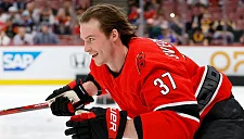 «Каролина» разгромила «Даллас» 6:3: Свечников сделал покер ассистов