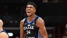 Яннис Адетокунбо пропускает матчи Греции из-за неоплаченной страховки