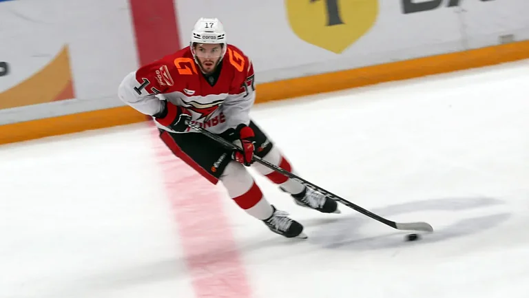 Окулов — о переходе из ЦСКА в «Авангард»: Обмен дал пинок под зад