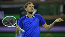 Тьен повесил Медведеву «баранку» во втором сете на Australian Open