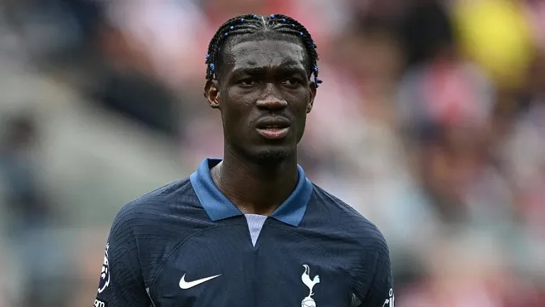 Моуринью помешал «Фенербахче» подписать Биссума