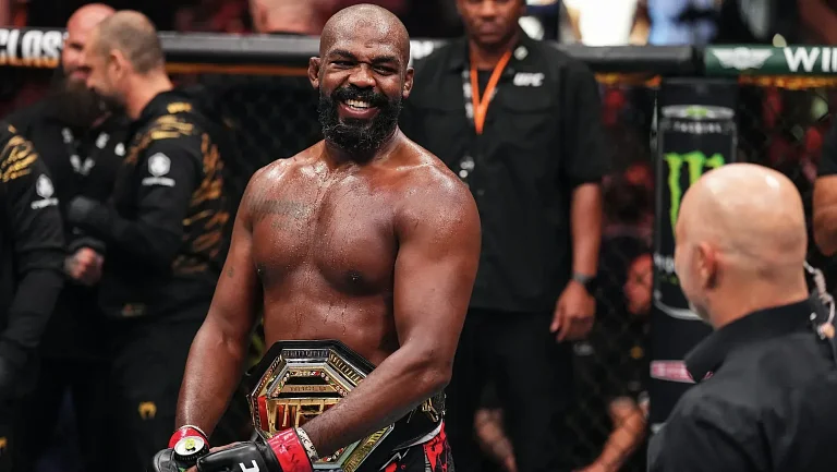 Легенда UFC Джон Джонс взялся тренировать молодого олимпийского чемпиона по борьбе