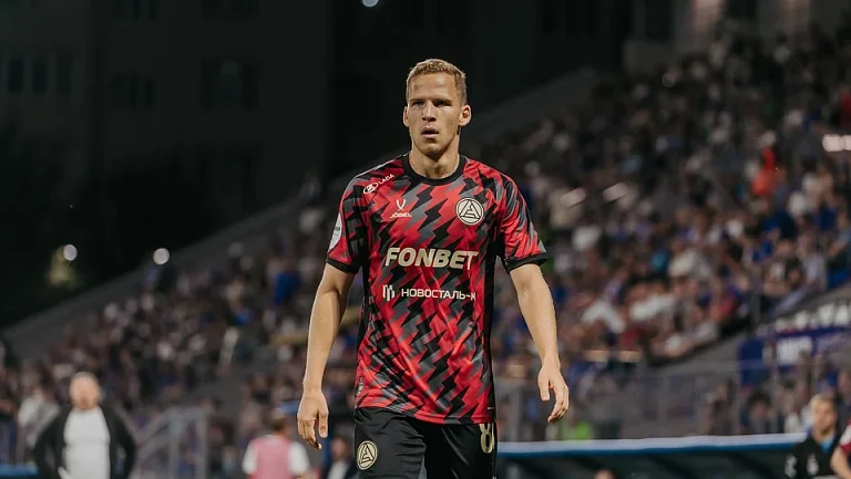 «Акрон» и «Спартак»: Хлусевич получил красную карточку в первом тайме