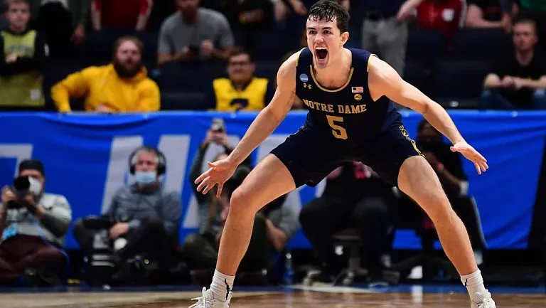 Защитник Кормак Райан стал 21-м игроком «Бакс» на сборах