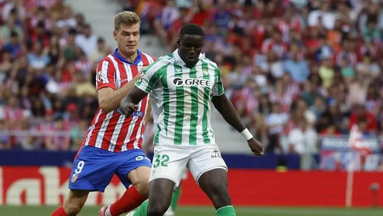 Менди может перейти из «Бетиса» в «Райо Вальекано»