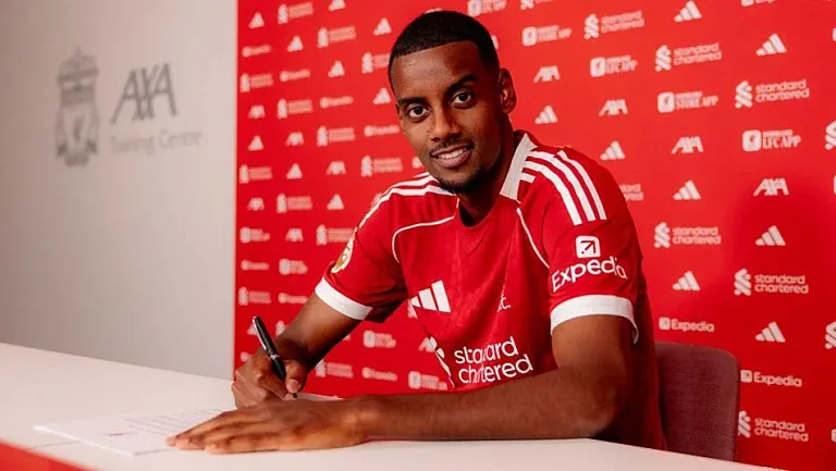 Исак отклонил предложение поговорить с прессой перед матчем с Словенией