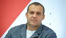 Кремлев оценил тренировки юных хоккеистов школы Ротенберга