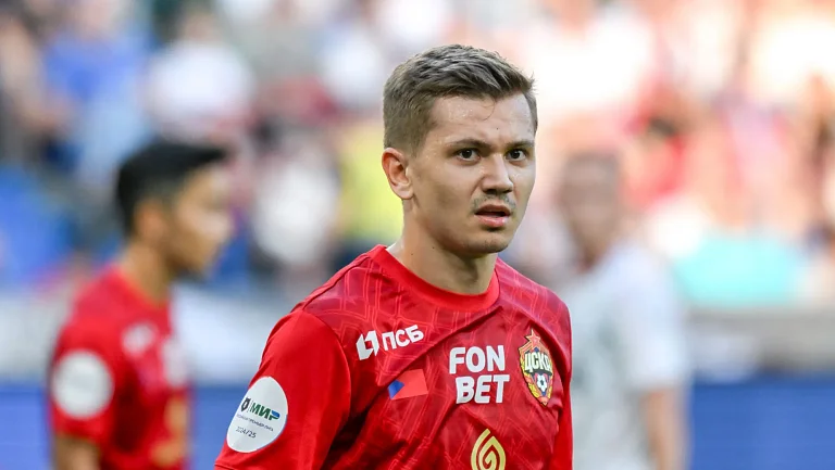 Гендиректор ЦСКА объявил о скором продлении контракта с Обляковым