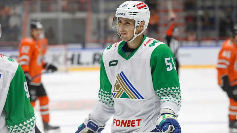 Александр Хмелевски подпишет двухлетний контракт с «Ак Барсом»