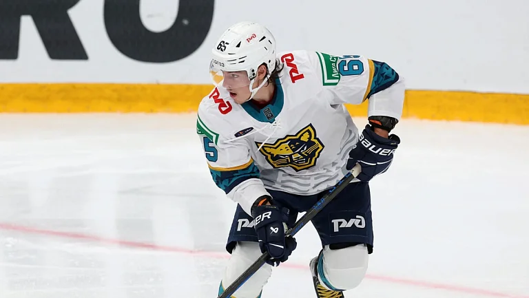 Максим Федотов подписал контракт с «Нефтехимиком»