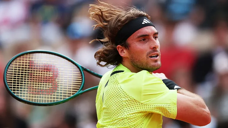 Циципас проиграл на старте турнира в Торонто