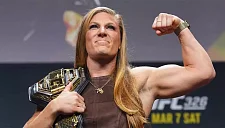 Чемпионке UFC Кайле Харрисон грозит паралич из-за травмы шеи